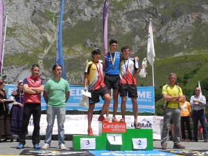 (3) Junior masculino